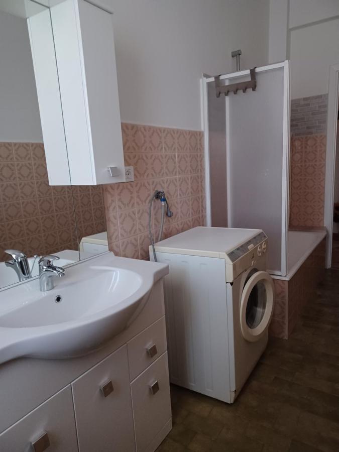 Vreni Lodge Finale Ligure Zewnętrze zdjęcie